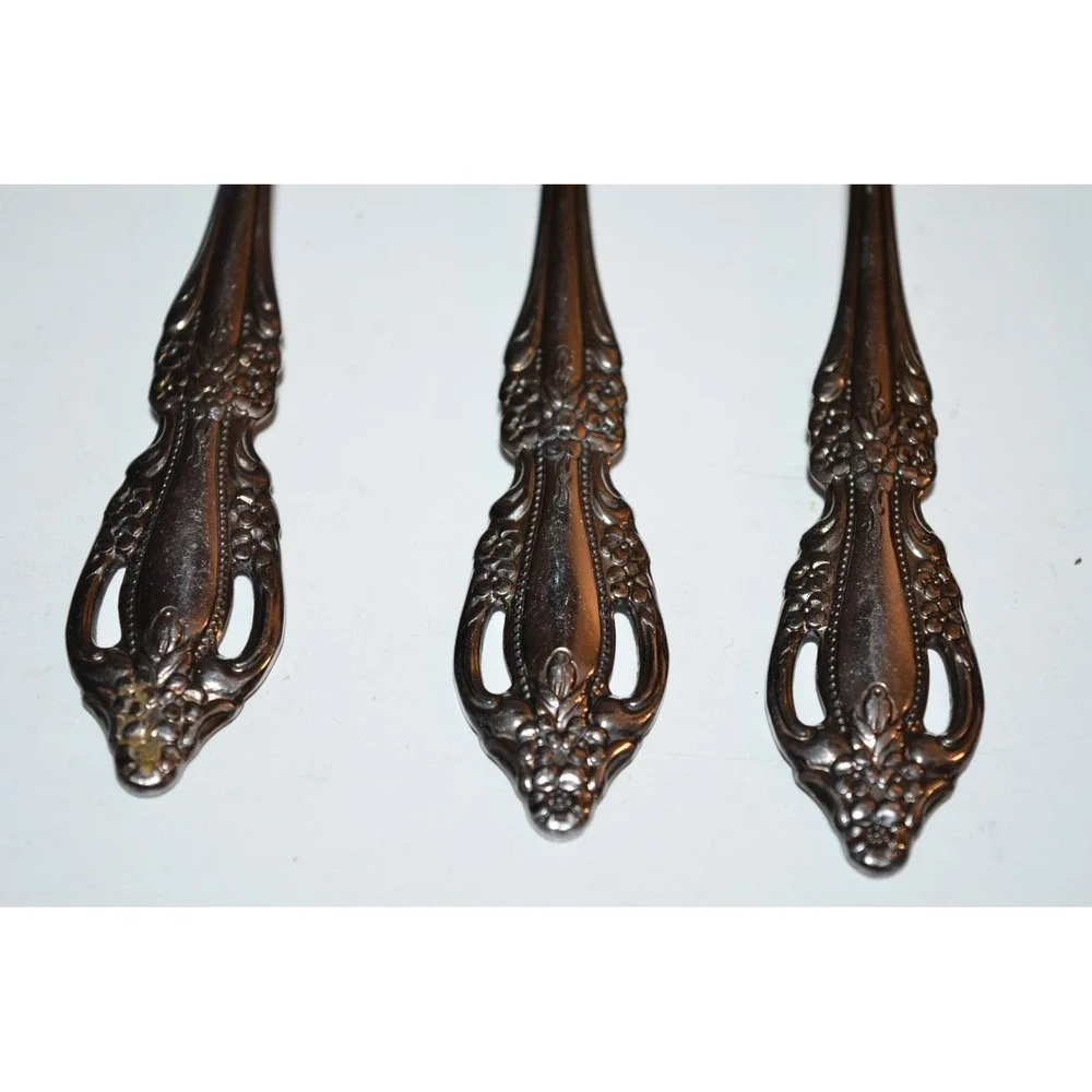 Oneida Raphael Set of 4 Salad Fork Set Distinction Deluxe‎ HH 6.75